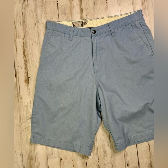Volcom Shorts Men's Size 34 Blue Flat Front Cotton Blend - Picture 3 of 9